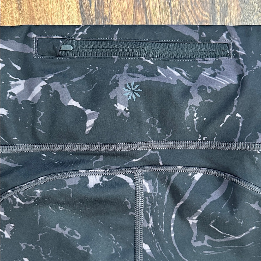 Athleta Velocity Stash Pocket Marble 7/8 Tight Black Marble Print Size Large - Picture 8 of 9